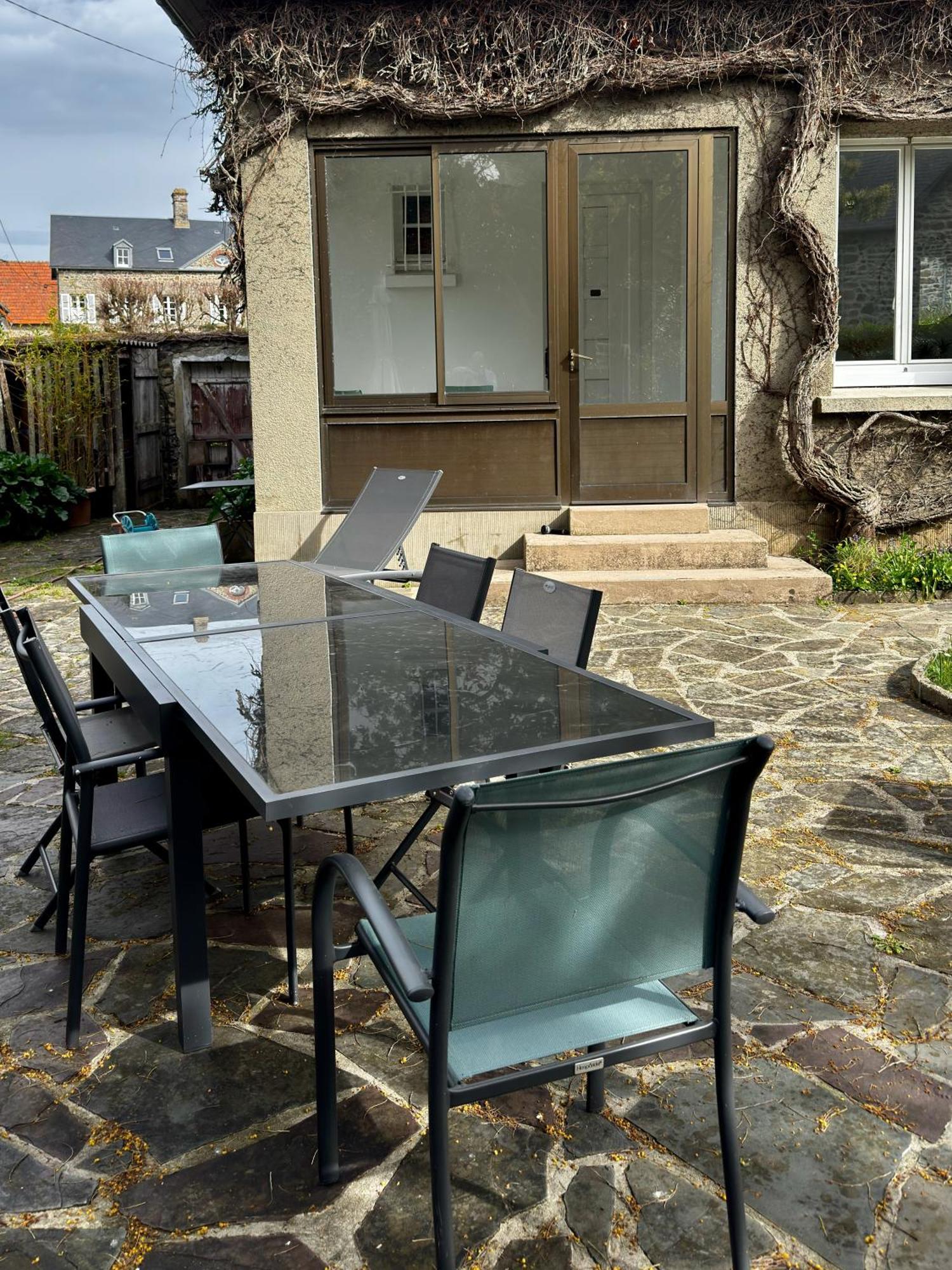 La Triolette, maison chaleureuse, indépendante et refaite à neuf dans le Vieux Coutainville, tourisme ou télétravail Agon-Coutainville Exterior foto